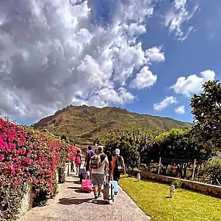 Vacanze Le Buganville فندق